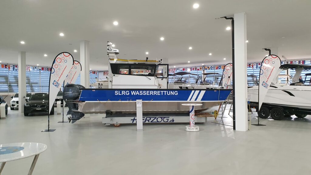 Ankunft ACQUA bei Marina Rüttenen Werft